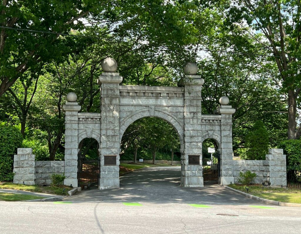 Oakwood Cemetery